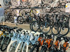 -迪卡侬(西三旗店)