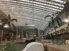 -龙脉温泉室内游泳馆
