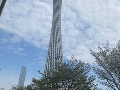 -广州琶洲会展广州塔地铁站轻居酒店