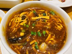 海鲜酸辣汤-乐忻皇朝(上海中心大厦店)