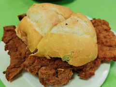 猪扒包-胜利茶餐室