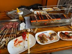 -哈尔滨小酒馆·鲜肉现穿自助烧烤(康新花园店)