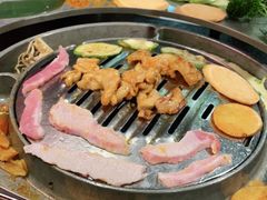 -哈哈碳都·牛肋条无限自助烤肉(宝龙店)