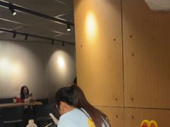 -麦当劳(中山公园龙之梦店)
