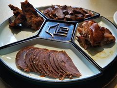 -八府香鸭·啫啫煲(华山路店)