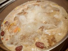 -一席地·本地鸡窝·杭帮鸡火锅(萧山银隆百货店)
