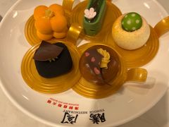 -腾阁自助餐厅(朝林广场店)