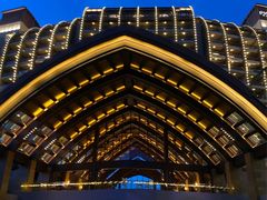 -三亚湾海居铂尔曼度假酒店