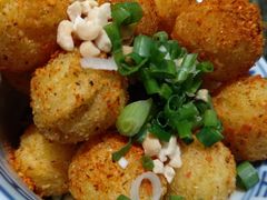 -沪小二炭火蛙锅(淮海中路美食不夜城店)