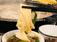 -小志家.鲜牦牛肉牛杂火锅野生菌汤锅