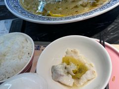 -桂二老坛酸菜鱼(三街两巷店)