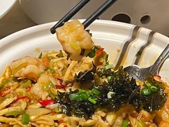 乌龙茶香虾球-唐猫庭院·千年陕菜(大唐不夜城店)