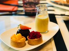 杨枝甘露-万达文华酒店·48F云端窗景美食汇自助餐厅