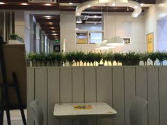 -老娘舅餐厅(黄龙体育中心店)