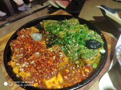 -何师烧烤·香辣蟹·川菜·30年老品牌(太古里旗舰店)