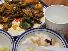 -云阿蛮云南生烫牛肉米线(奉贤路店)