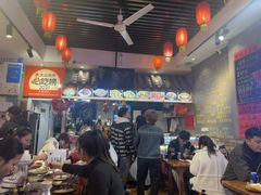 -爆炸头阿姨小四川正宗川味小吃(无任何分店)
