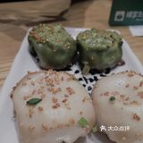 在大众点评上选择了一个双人套餐！两个女生可以吃的很饱！