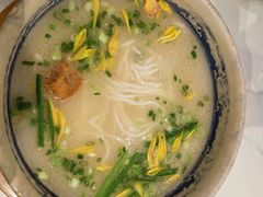 -新世界·过桥米线宴