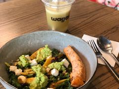 煎三文鱼牛油果色拉-Wagas沃歌斯(北京君太百货店)