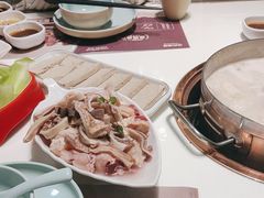 -洪氏嗨捞·猪肚鸡火锅(阳光天地店)
