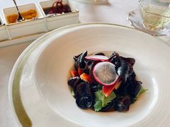北极贝拌黑木耳-金轩中餐厅 Jin Xuan(浦东丽思卡尔顿酒店)