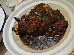 -老码头黑皮肘子锅包肉(赣水路店)