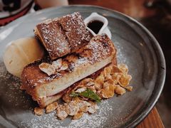 -ROAST coffee & eatery