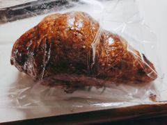 焦糖牛角酥-PAPER STONE BAKERY(天汇广场店)