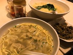 鲜肉小馄饨-东泰祥生煎馆(重庆北路店)