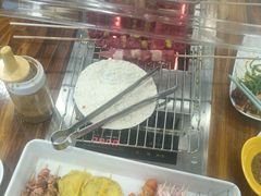 -哈尔滨小酒馆·鲜肉现穿自助烧烤(康新花园店)