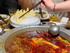 -杨肥肠火锅大排档(火车站花园店)