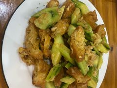 -美顺香食府鱼头老店(雪野湖店)