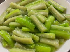 清炒丝瓜-辣螃铠盆盆蟹大排档(总店)