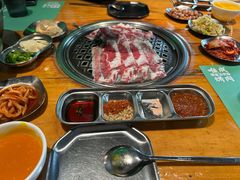 -唯成•韩国炭火烤肉 유성고기