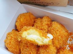 蟹黄酥松小贝-鲍师傅糕点(五角场店)