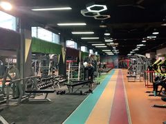 -星动力健身俱乐部(新塘店)