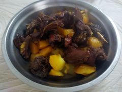 兔子炖土豆-鸡炖兔