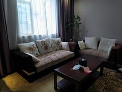 -金皇国际大酒店(桂林两江四湖火车站店)