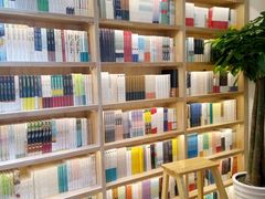 -猫的天空之城概念书店(杭州南宋御街店)