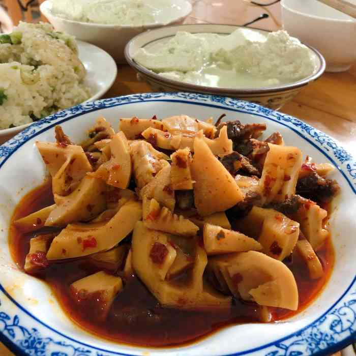 怀远登云豆花(中南街店)-"去崇州办事,当地朋友推荐的一家街边快餐.