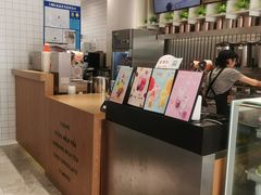 -CoCo都可(湖滨银泰店B区店)