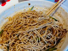 -肥肥虾庄·金牌油焖大虾(汉口城市广场店)