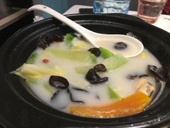 -港丽餐厅(高德置地店)