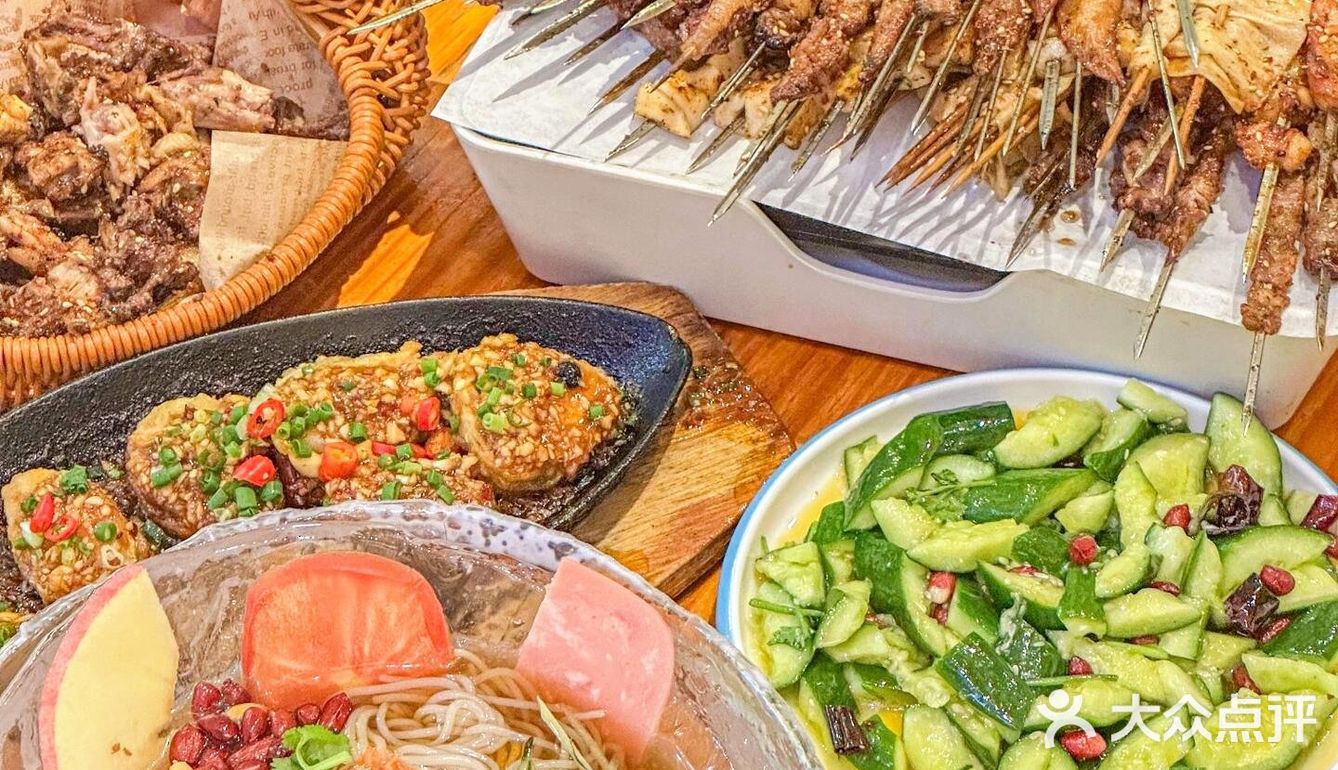 新店开张~还🉐是东北烧烤吃起来得劲儿呀！