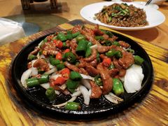 -红泥美食坊(良安路店)