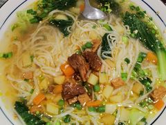 酸汤臊子面-大嘻咹biangbiang面(历史博物馆店)