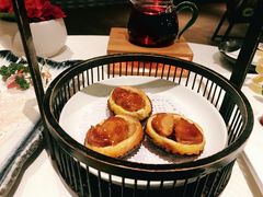 一口鲍鱼酥-三号黄浦会Canton Table