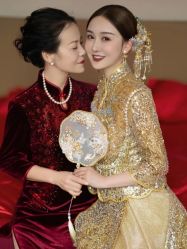 点击看大图 -挪娅婚纱摄影皇家会所