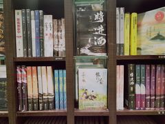-钟书阁(群光广场店)